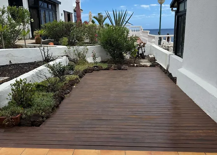 Amazing Atlantic View With Private Garden Oceanfront Appartement